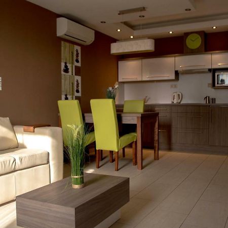 シャールヴァールPlatina Apartmanアパートメント エクステリア 写真