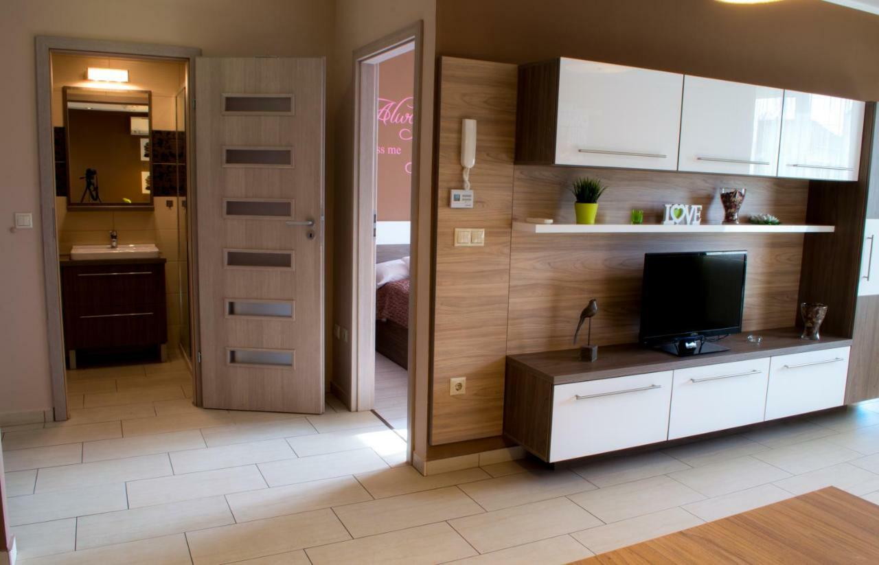 シャールヴァールPlatina Apartmanアパートメント エクステリア 写真