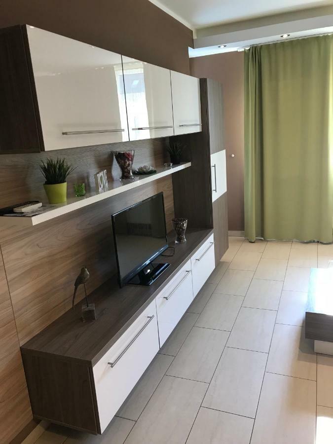 シャールヴァールPlatina Apartmanアパートメント エクステリア 写真