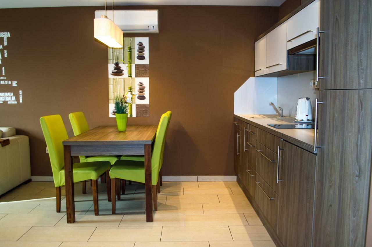 シャールヴァールPlatina Apartmanアパートメント エクステリア 写真
